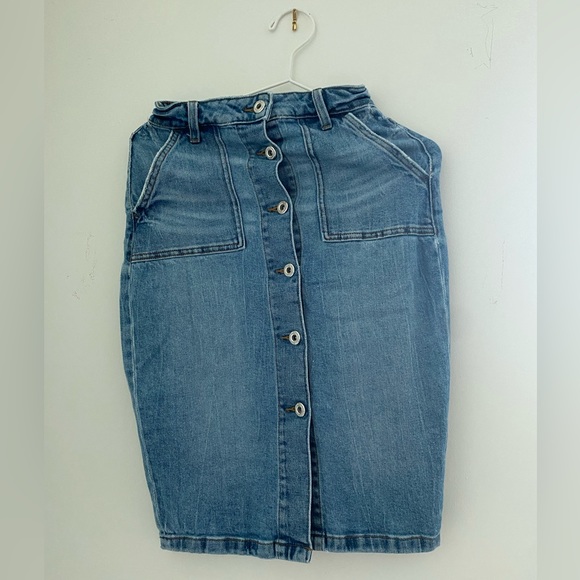 Mid Skirt - Picture 1 of 1